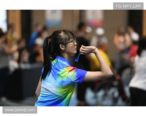 苗润东小学练轮滑夺冠 转练足球入选省队